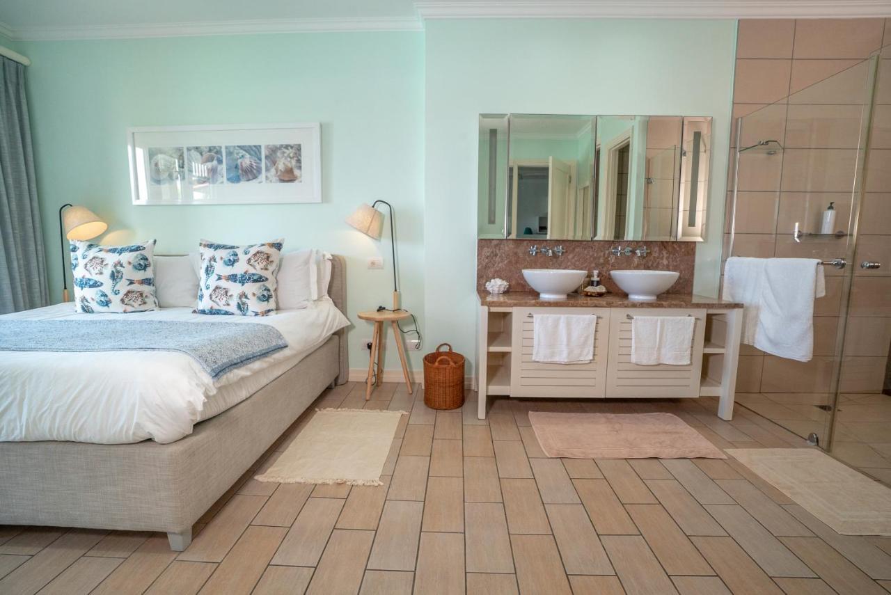 P146A13 - Eden Island Self Catering Apartment Self Check In Экстерьер фото