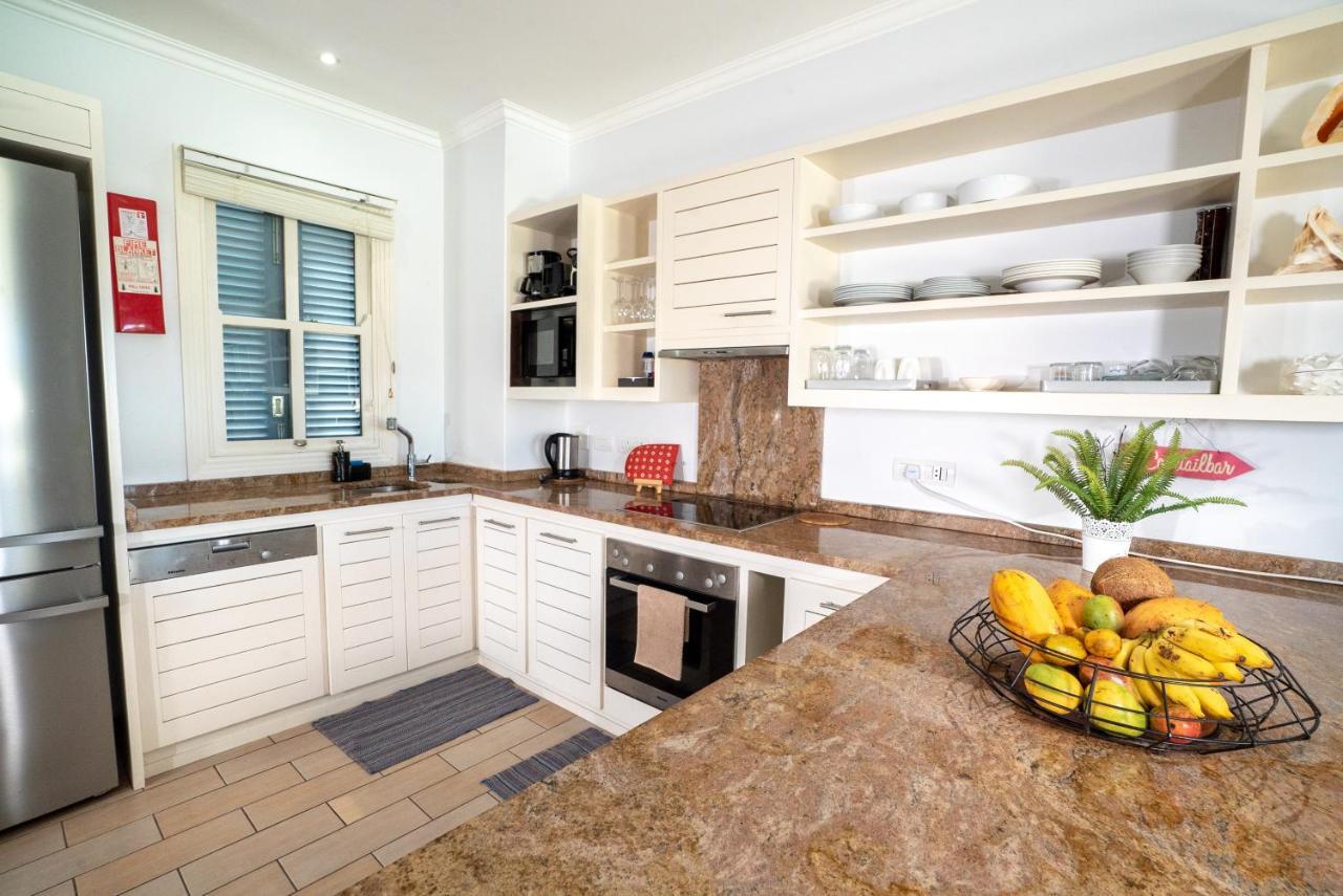 P146A13 - Eden Island Self Catering Apartment Self Check In Экстерьер фото