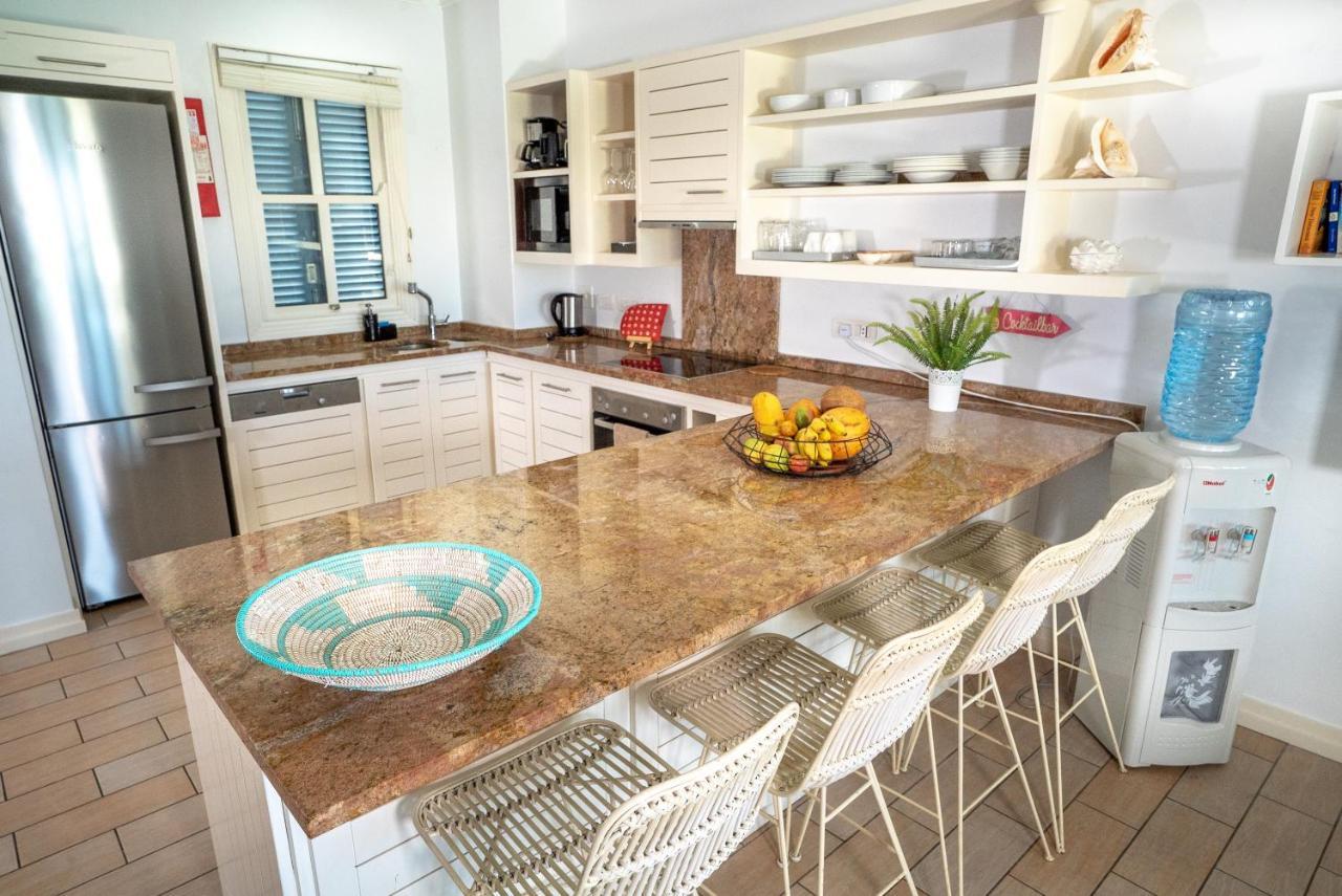 P146A13 - Eden Island Self Catering Apartment Self Check In Экстерьер фото